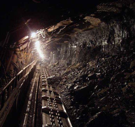 ventilação de mina subterrânea
